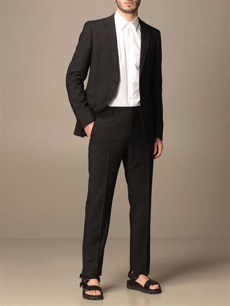 prada costumi
